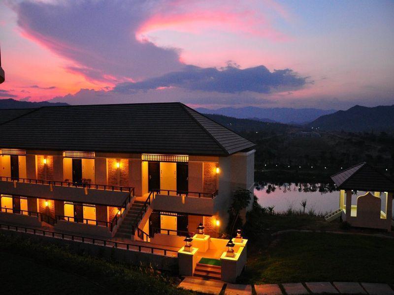 Leaves Valley Resort Nong Ya Plong Esterno foto